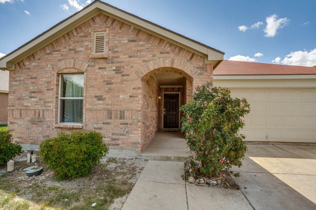 1331 Newton Drive Cedar Hill TX 75104