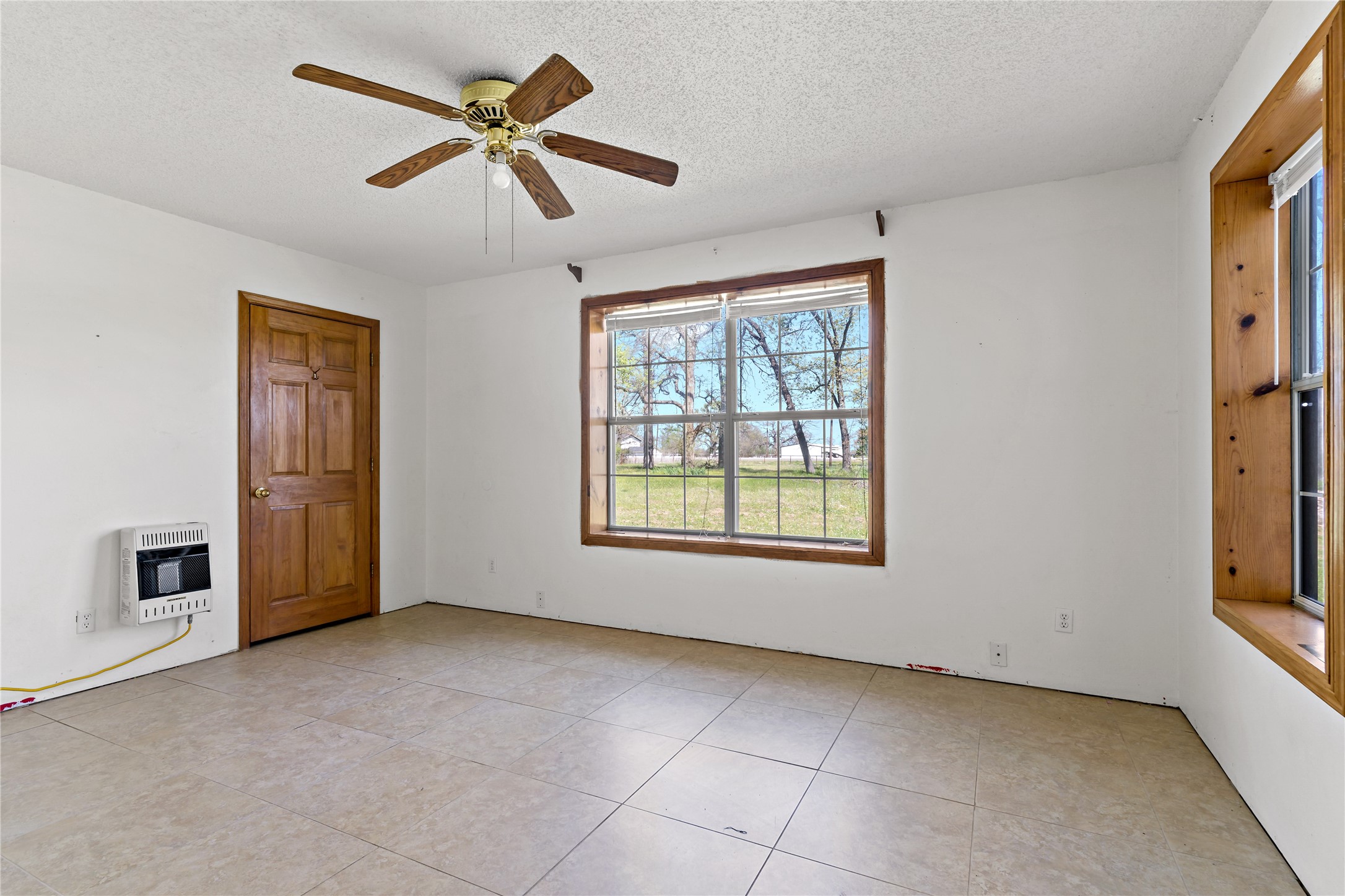 11090 Texas Highway 24 S Paris TX 75462