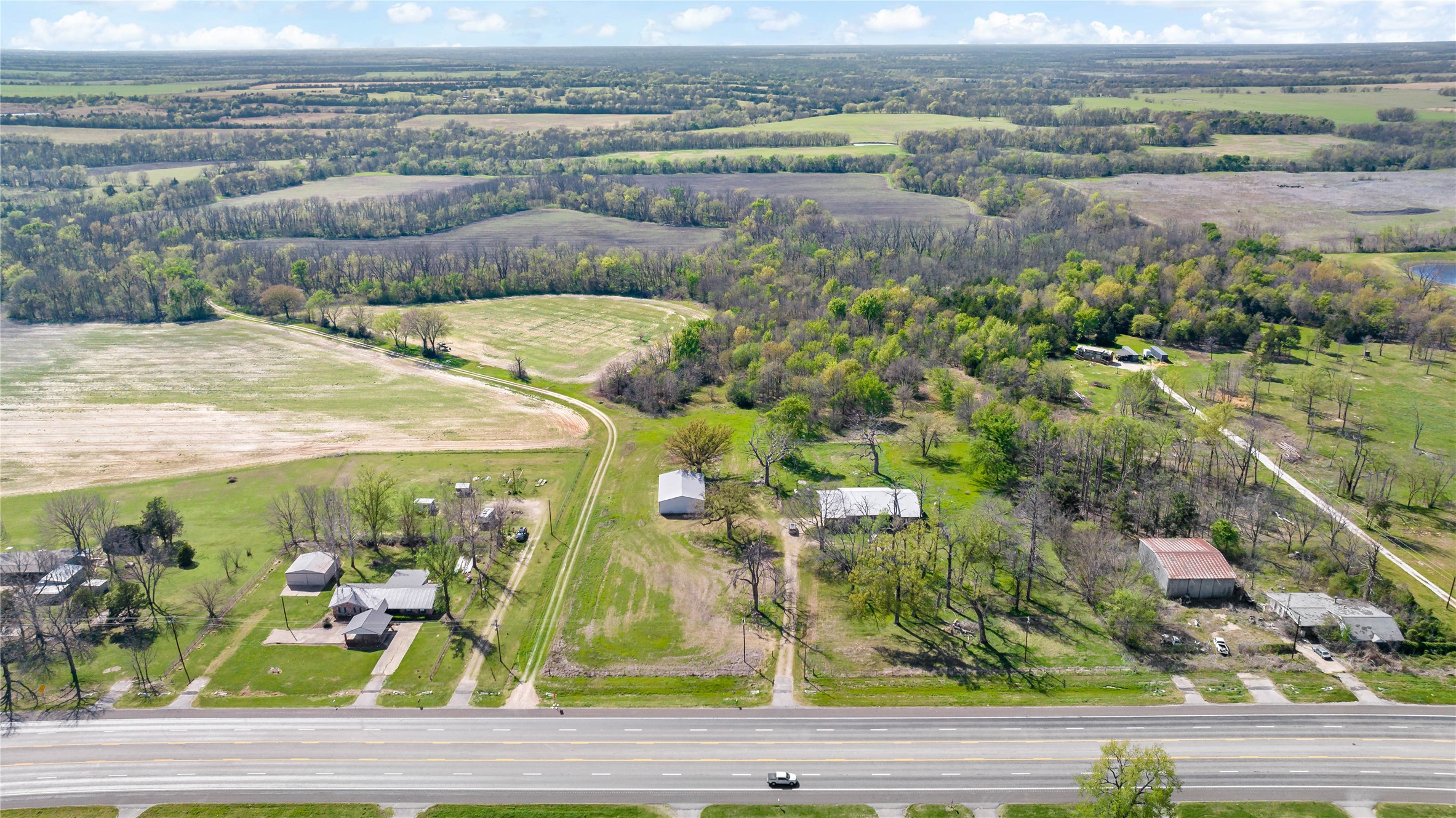 11090 Texas Highway 24 S Paris TX 75462