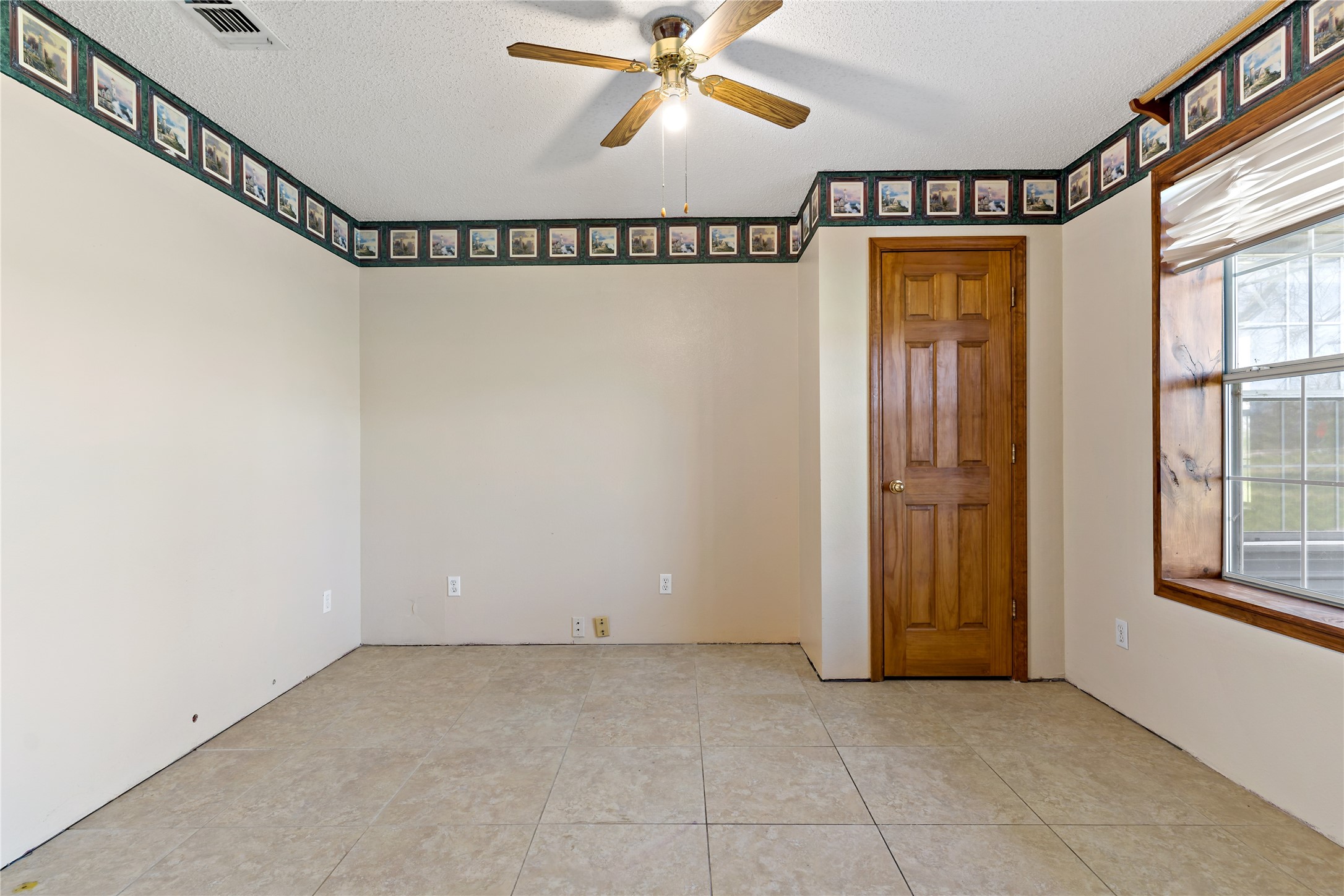 11090 Texas Highway 24 S Paris TX 75462
