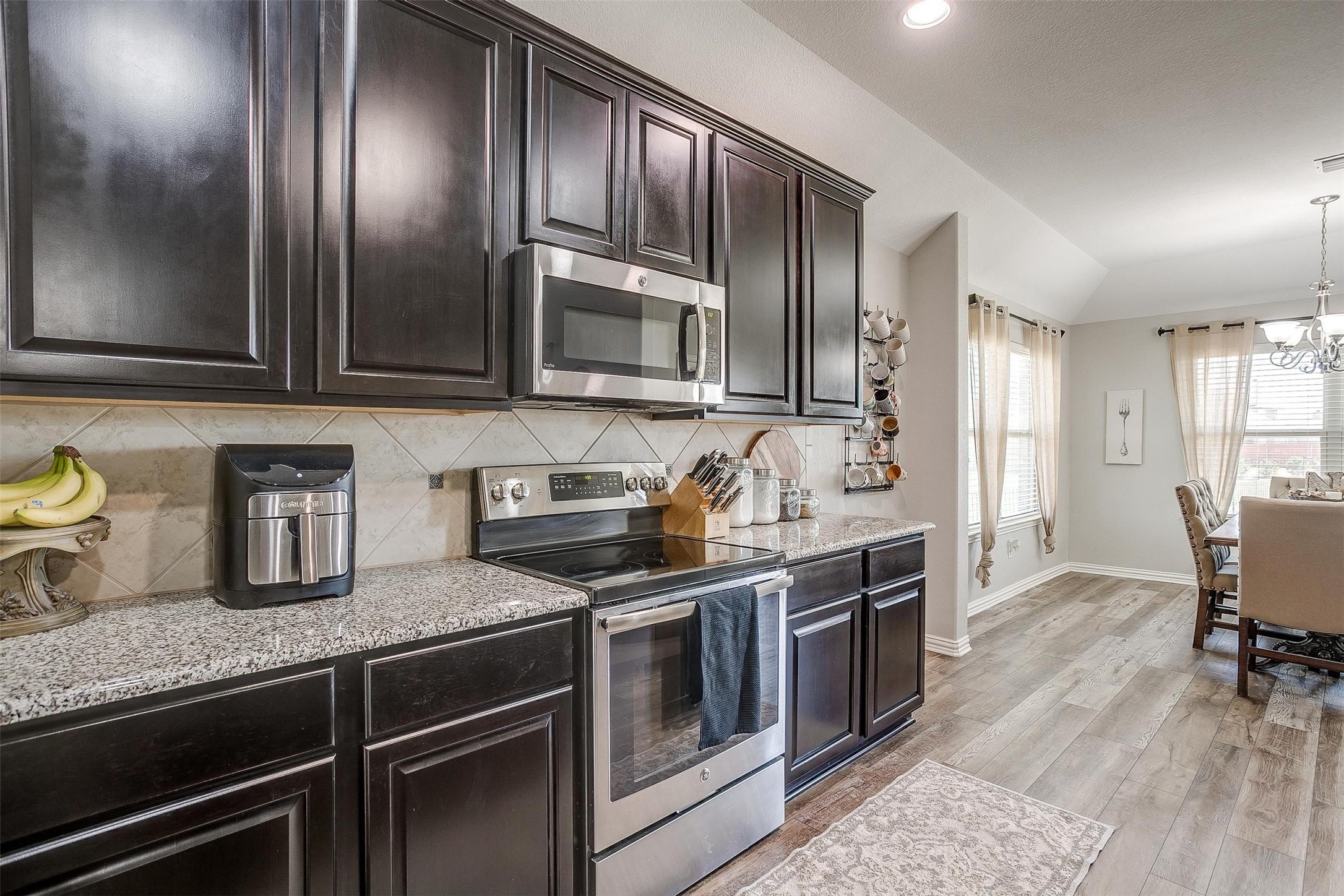 1023 Saint Andrews Drive Burleson TX 76028