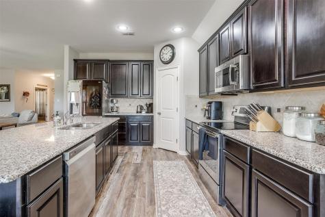 1023 Saint Andrews Drive Burleson TX 76028