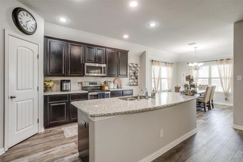 1023 Saint Andrews Drive Burleson TX 76028