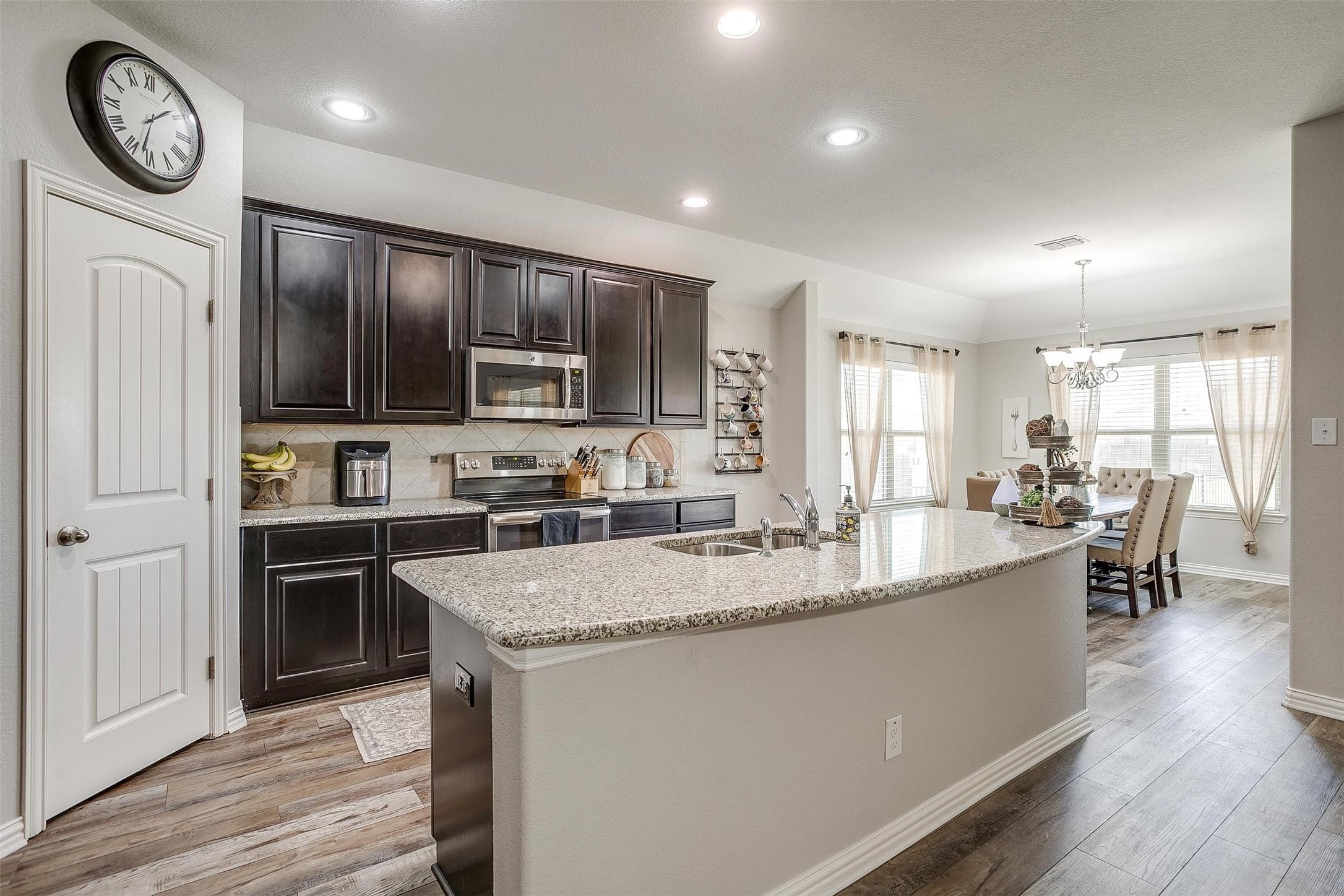 1023 Saint Andrews Drive Burleson TX 76028