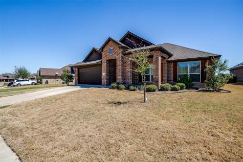 1023 Saint Andrews Drive Burleson TX 76028