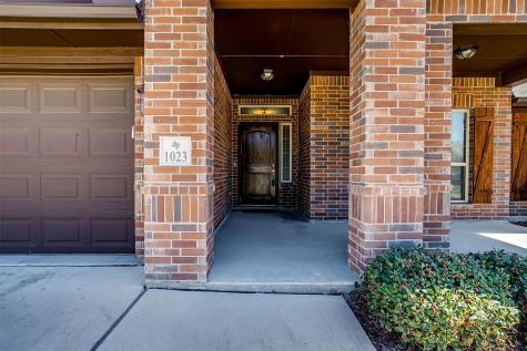 1023 Saint Andrews Drive Burleson TX 76028