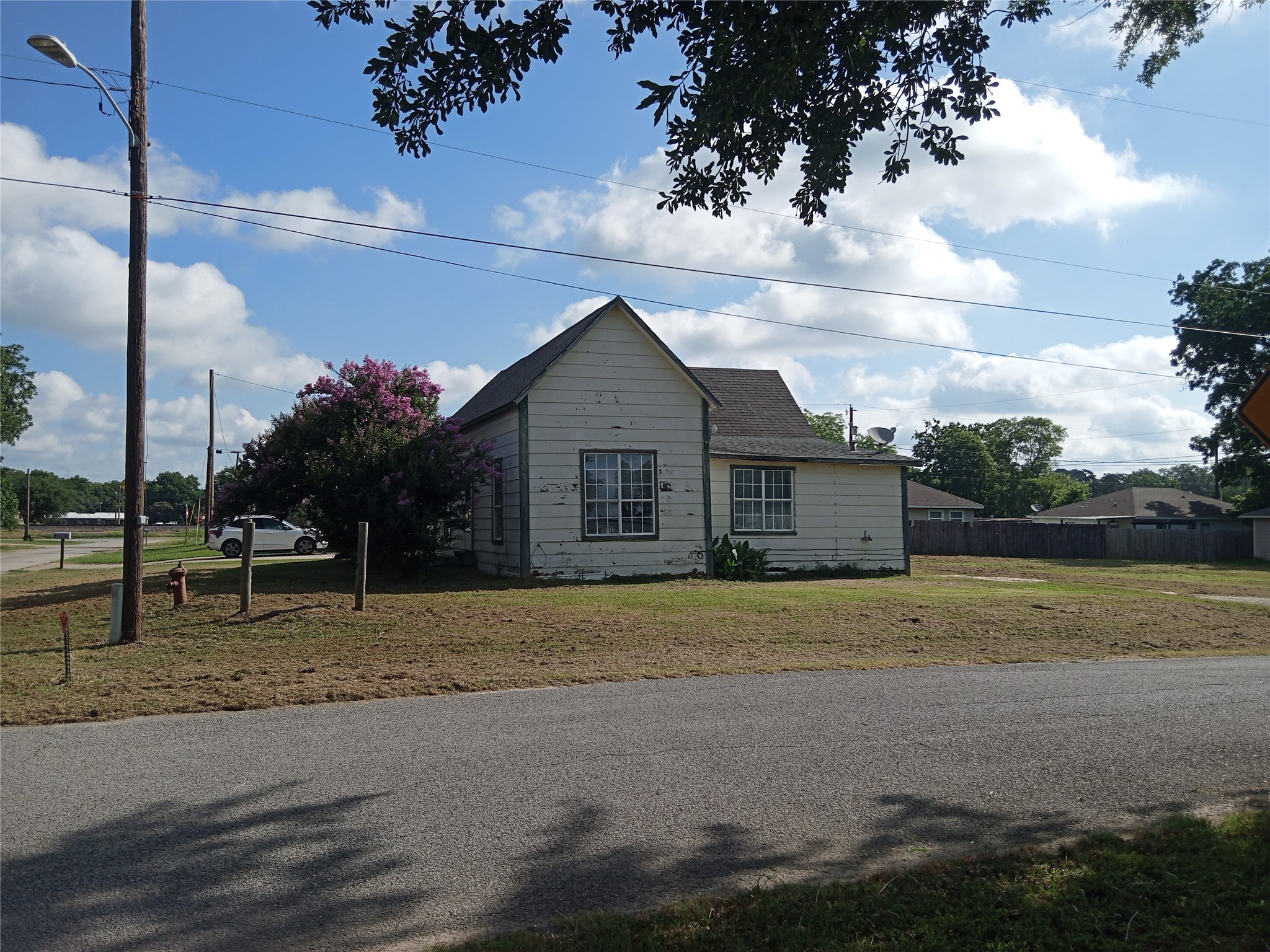 105 S Crockett Street Edgewood TX 75117