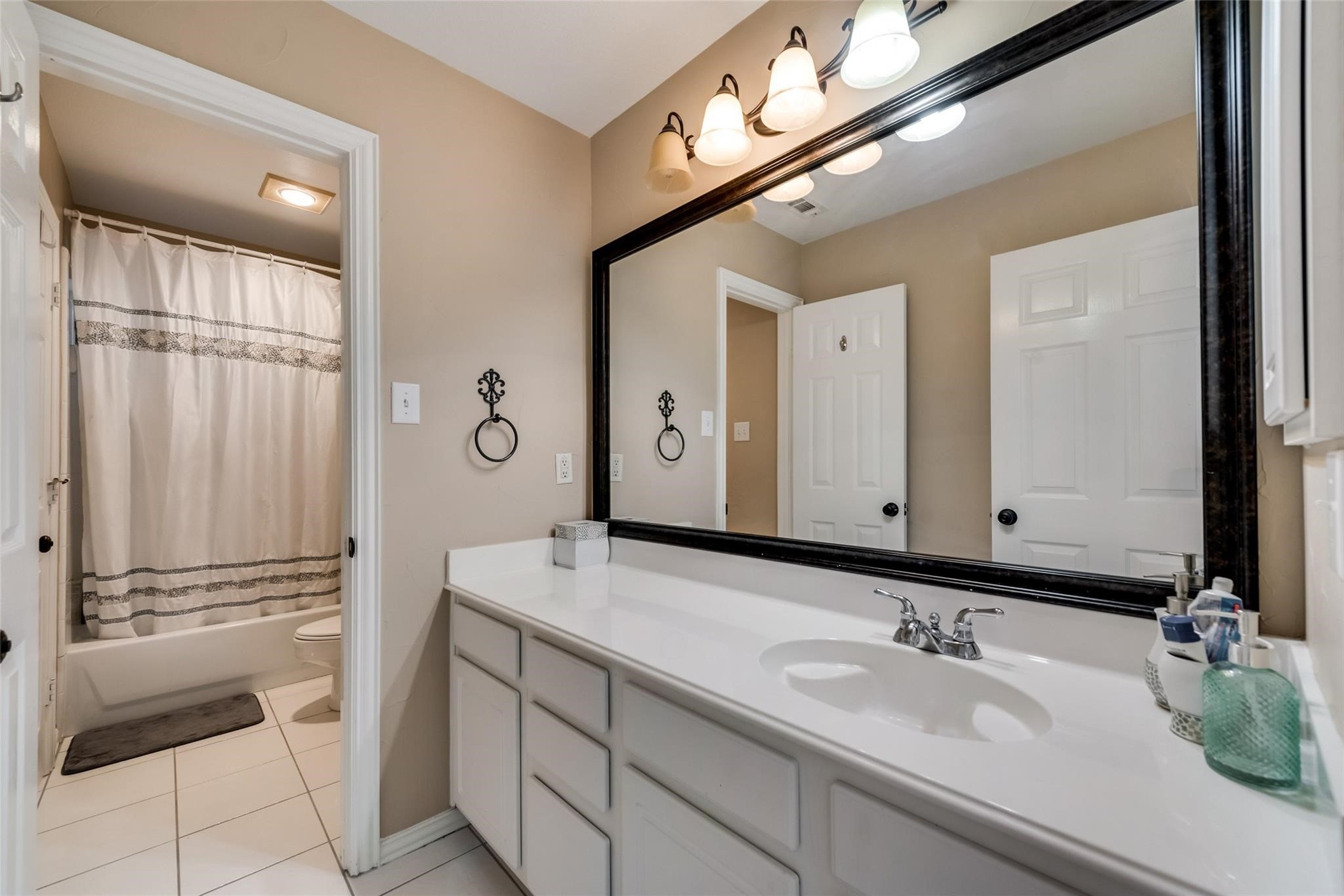 2109 Indian Trail Rowlett TX 75088