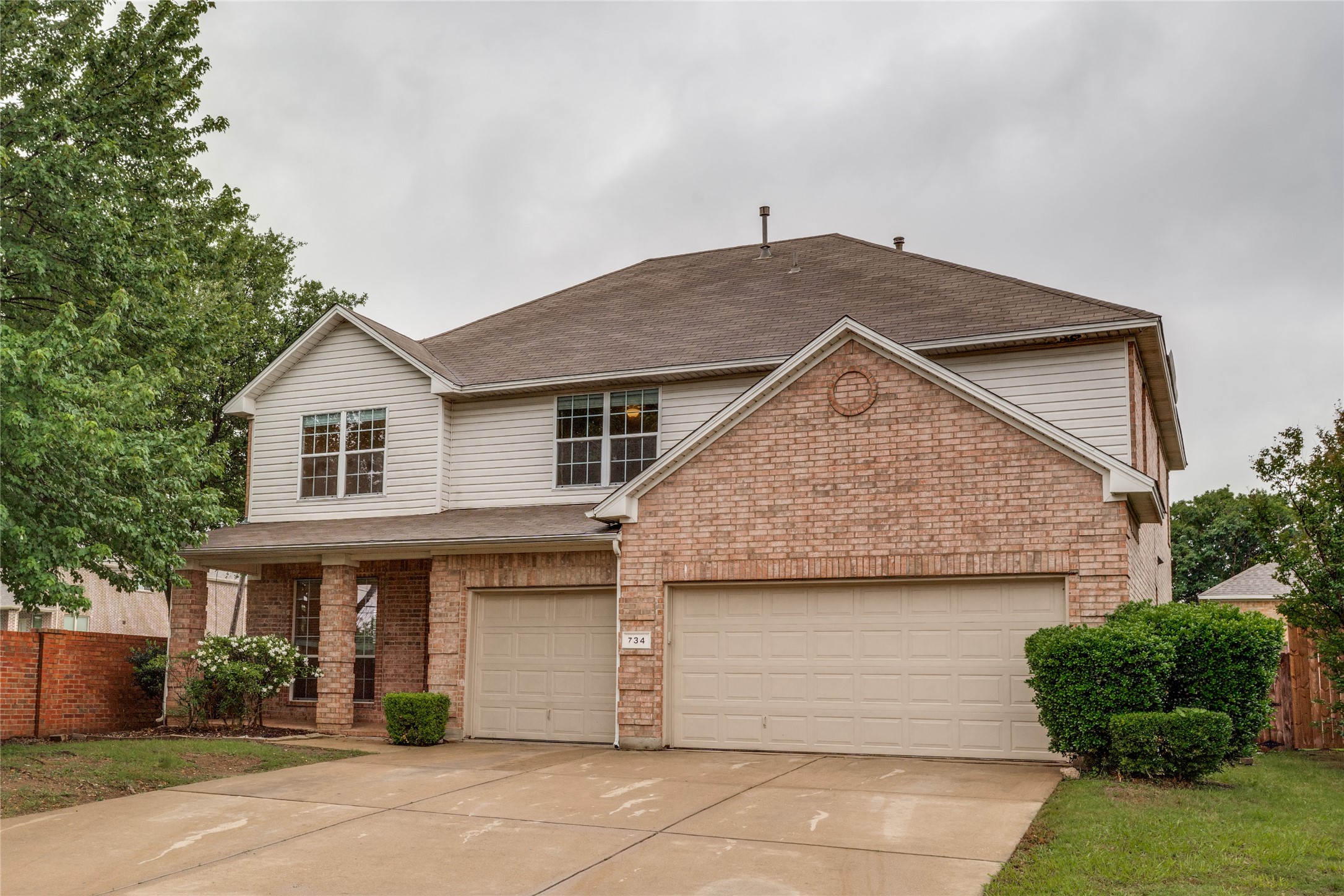 734 Crownpoint Court Arlington TX 76002