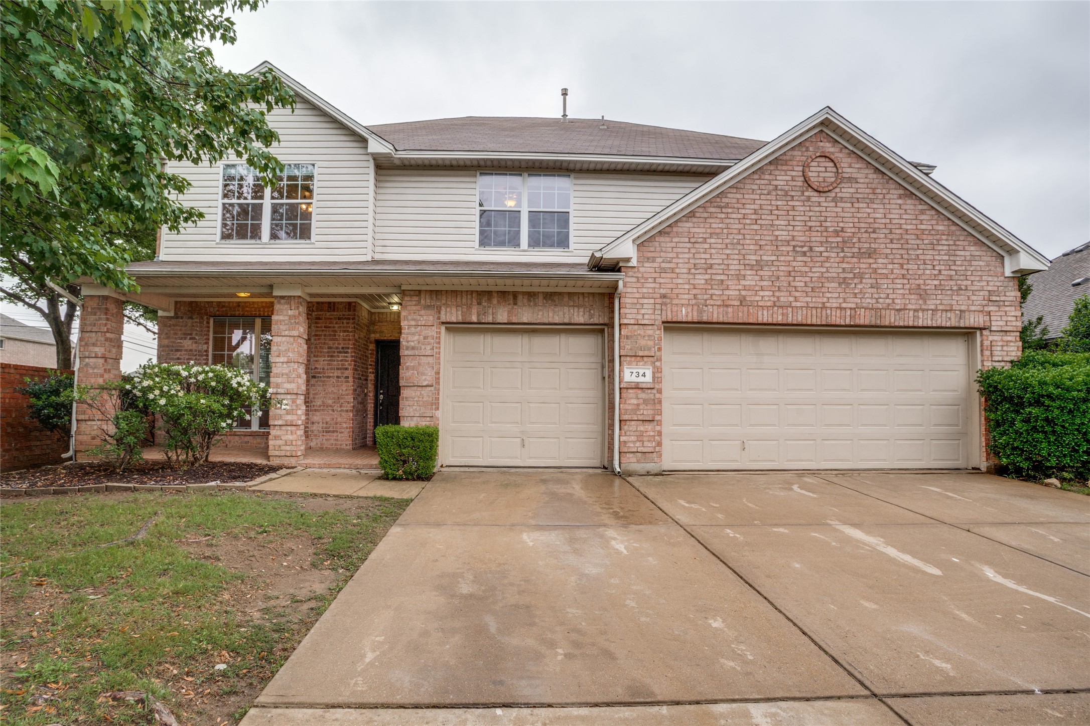 734 Crownpoint Court Arlington TX 76002