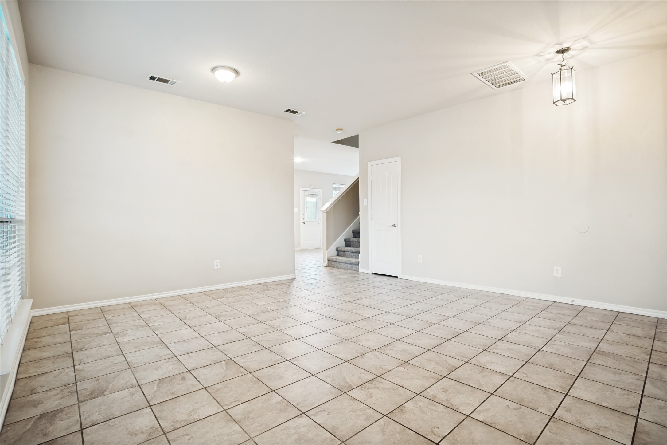 734 Crownpoint Court Arlington TX 76002