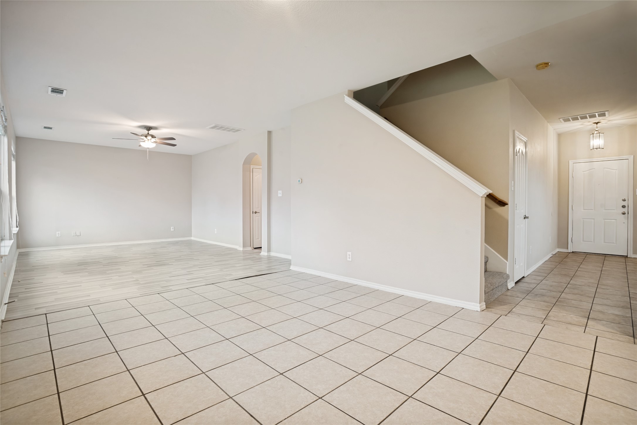 734 Crownpoint Court Arlington TX 76002