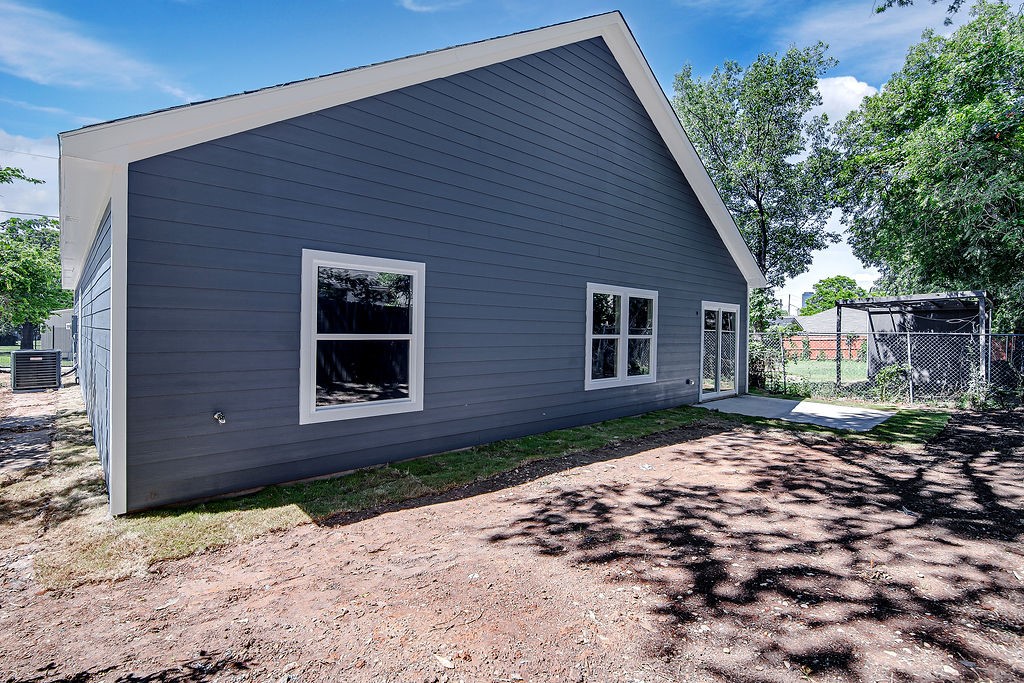 2915 La Salle Street Fort Worth TX 76131