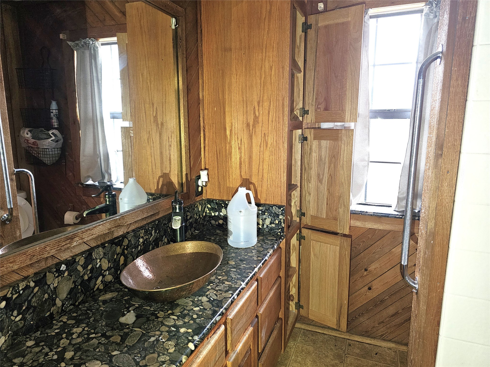 2240 County Road 2162 Barry TX 75102
