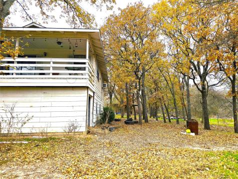 2240 County Road 2162 Barry TX 75102