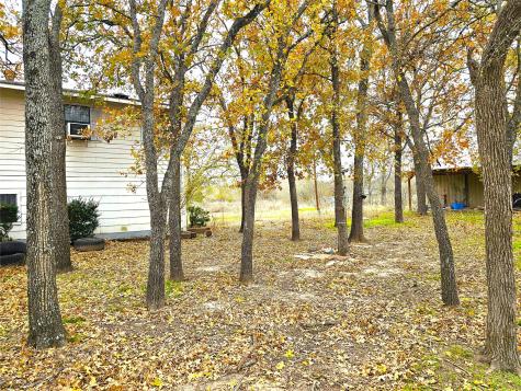 2240 County Road 2162 Barry TX 75102