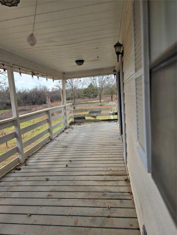 2240 County Road 2162 Barry TX 75102