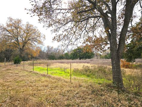 2240 County Road 2162 Barry TX 75102