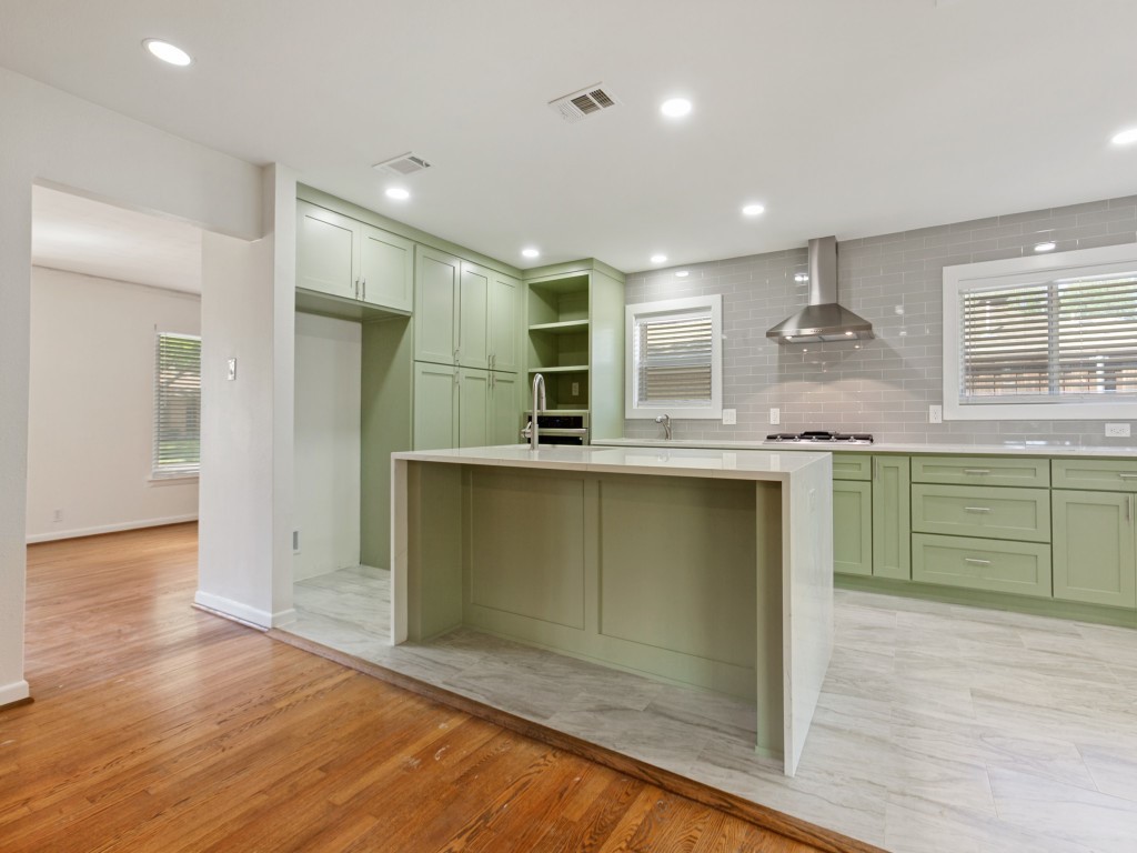 6327 Town Hill Lane Dallas TX 75214