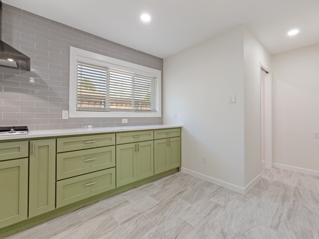 6327 Town Hill Lane Dallas TX 75214