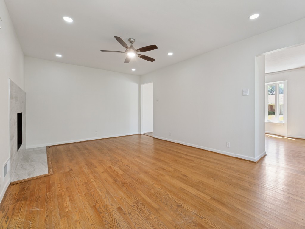 6327 Town Hill Lane Dallas TX 75214