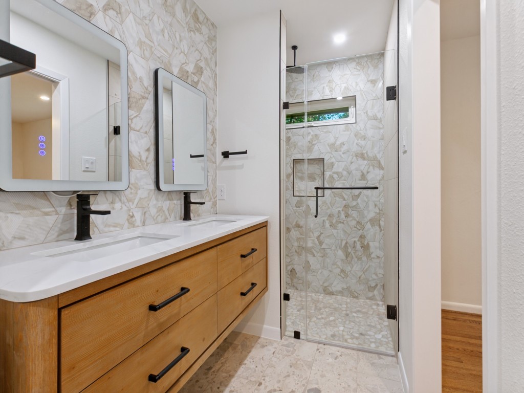 6327 Town Hill Lane Dallas TX 75214