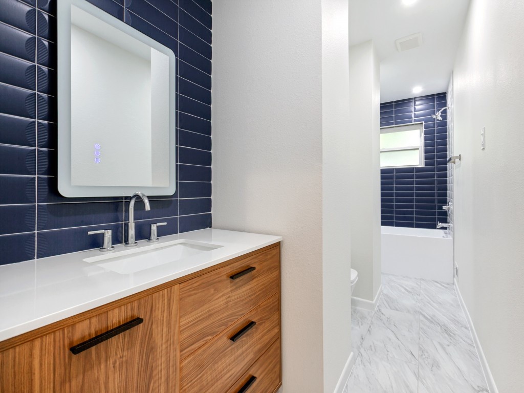 6327 Town Hill Lane Dallas TX 75214