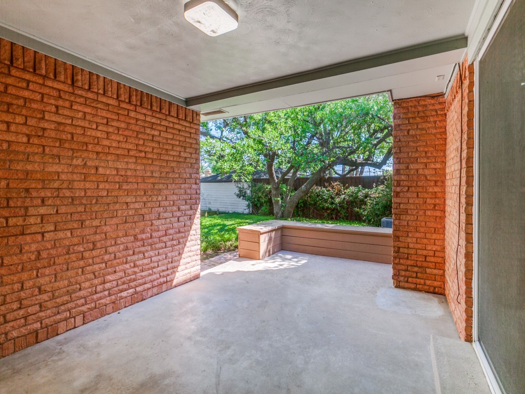 6327 Town Hill Lane Dallas TX 75214