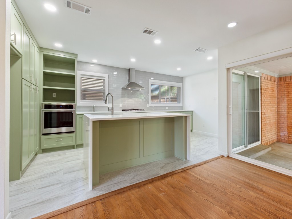 6327 Town Hill Lane Dallas TX 75214