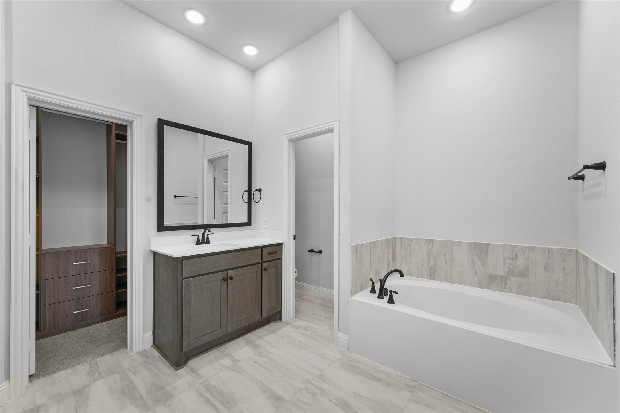 136 Lila Lake Drive Waxahachie TX 75165