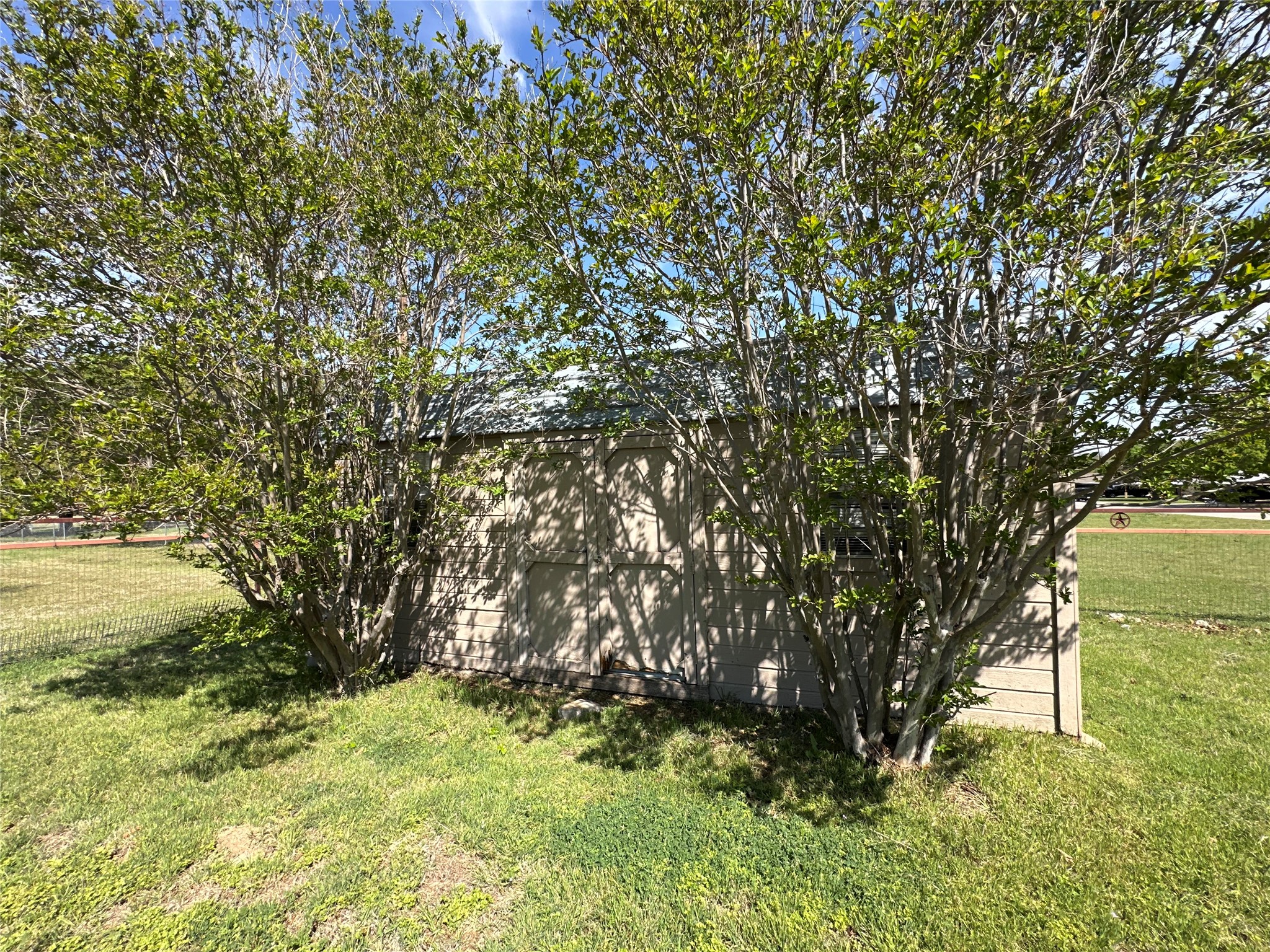 913 E Cedar Avenue Comanche TX 76442