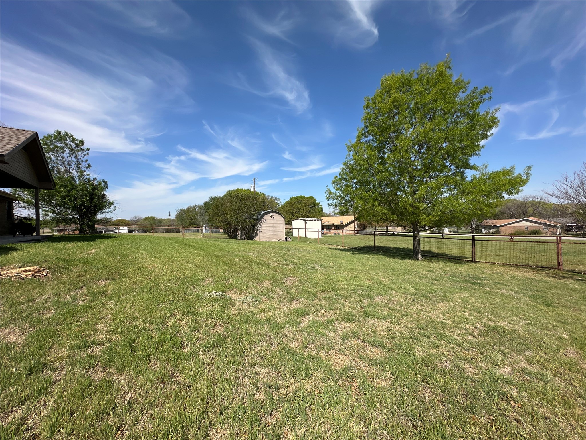 913 E Cedar Avenue Comanche TX 76442