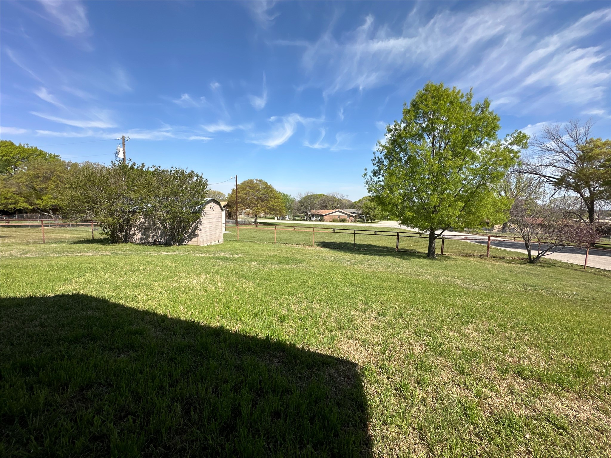 913 E Cedar Avenue Comanche TX 76442