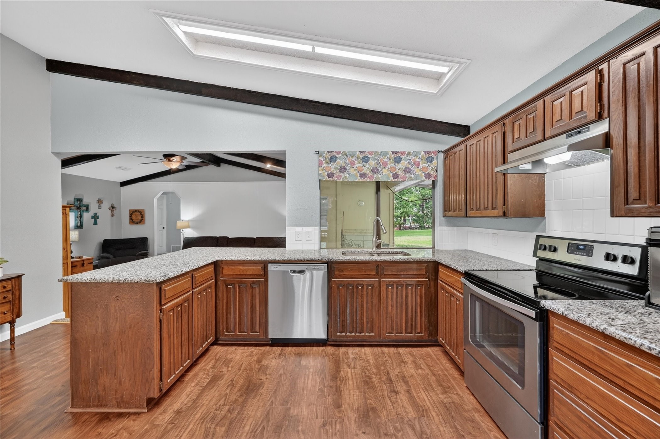 745 Carol Lane Burleson TX 76028