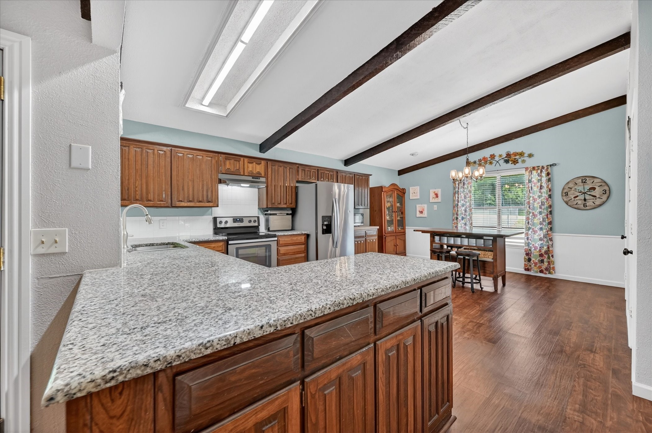 745 Carol Lane Burleson TX 76028