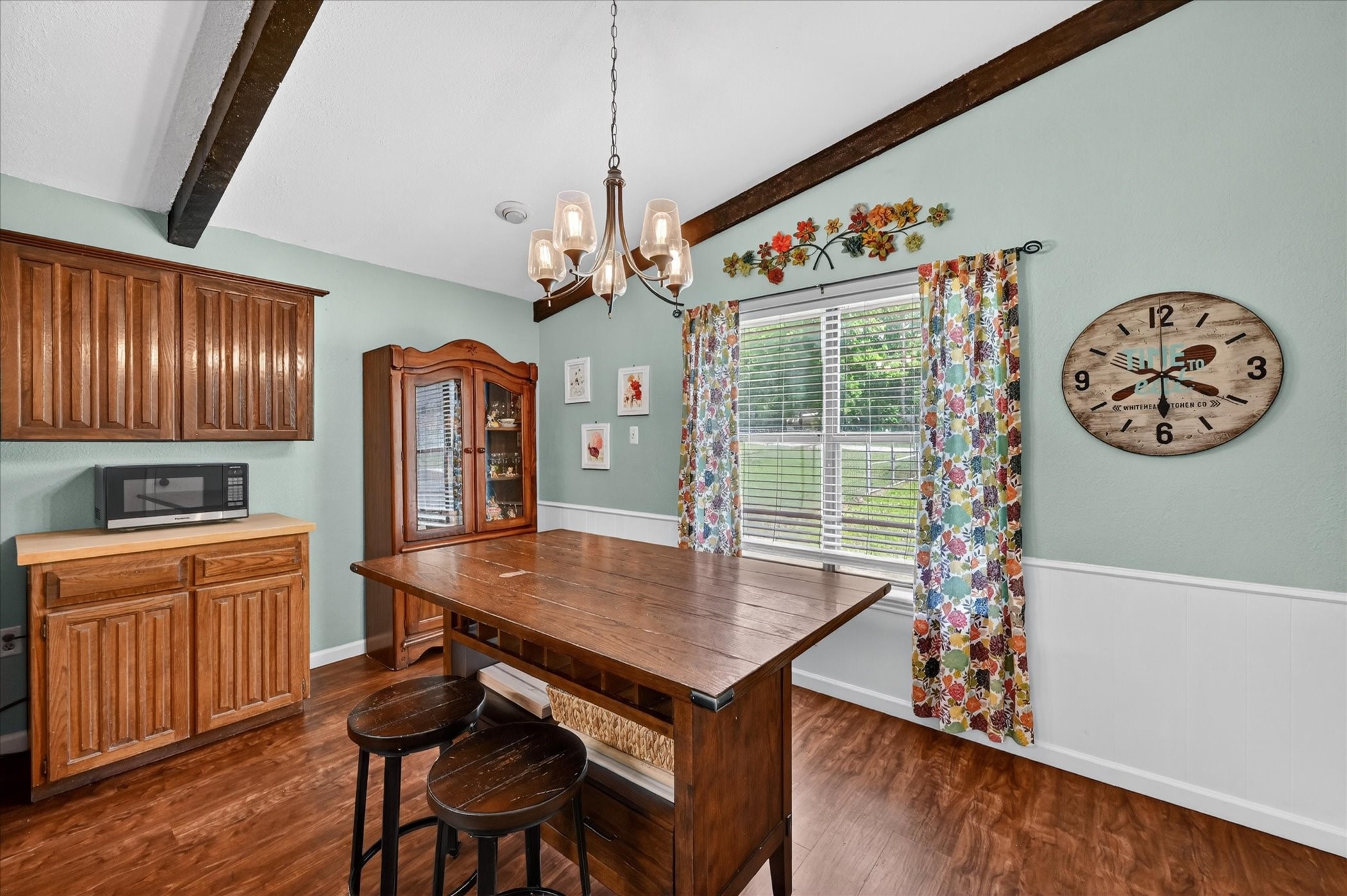 745 Carol Lane Burleson TX 76028