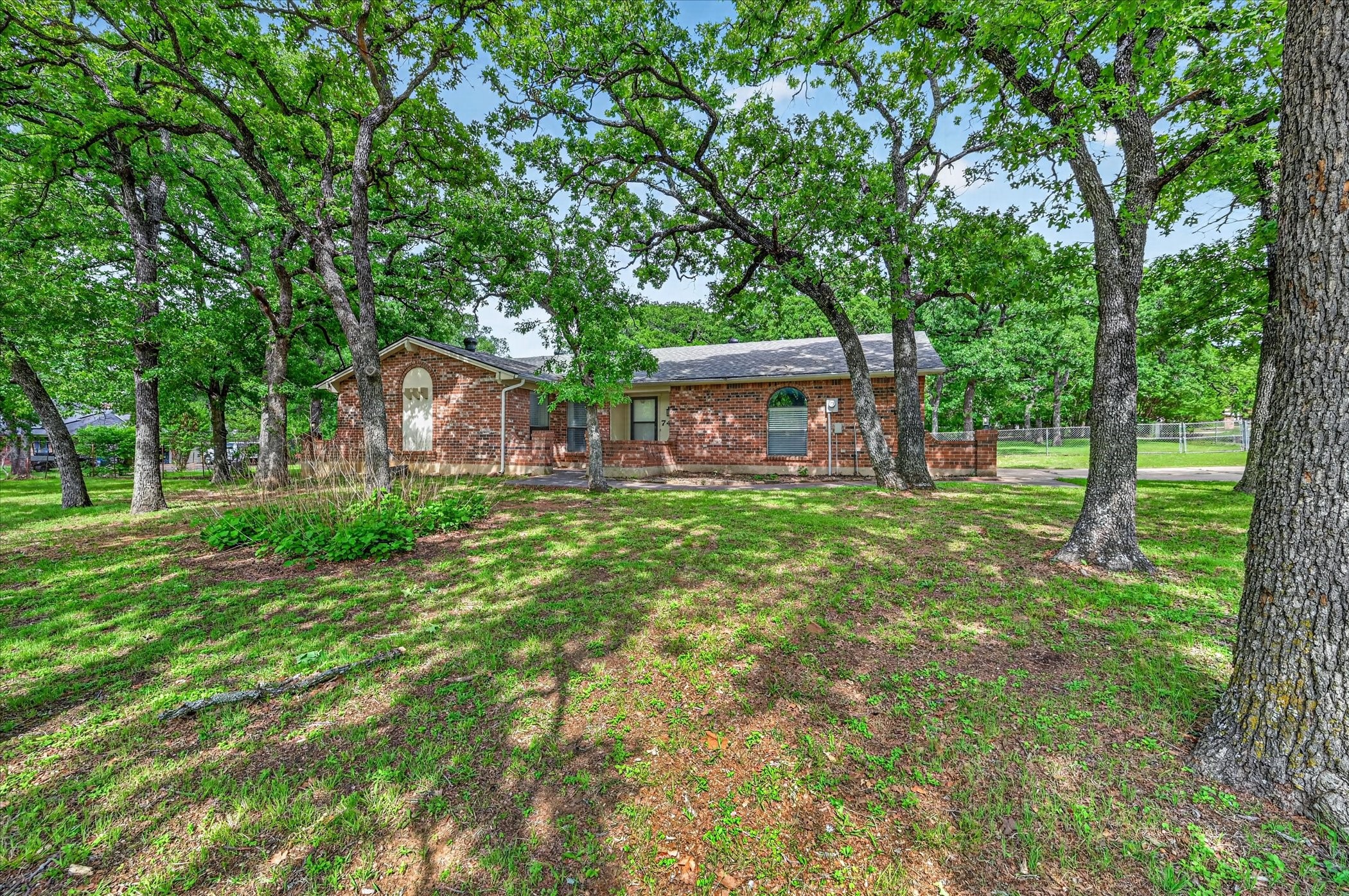 745 Carol Lane Burleson TX 76028