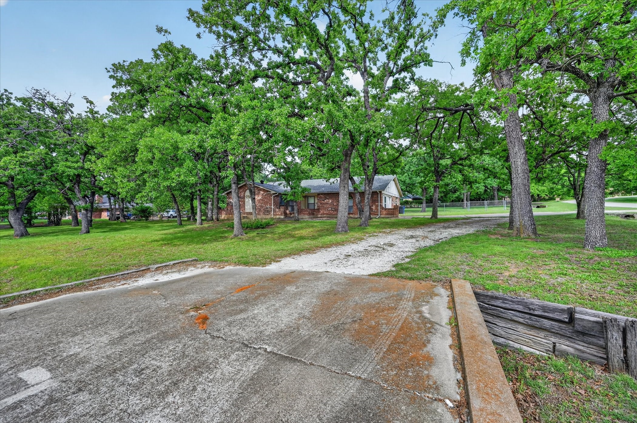 745 Carol Lane Burleson TX 76028