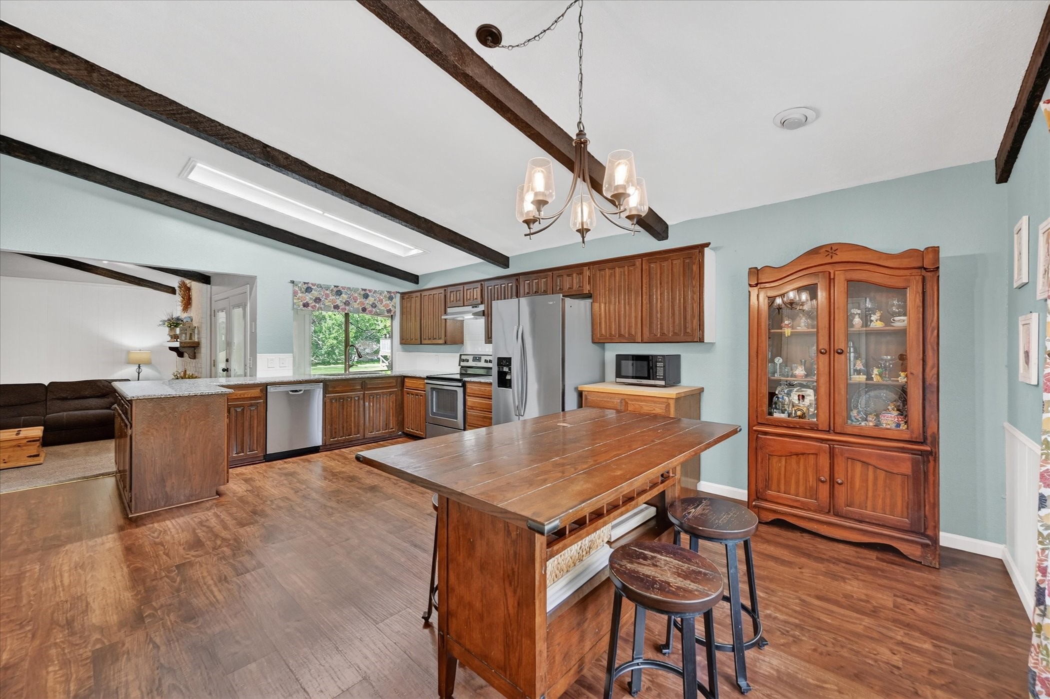 745 Carol Lane Burleson TX 76028