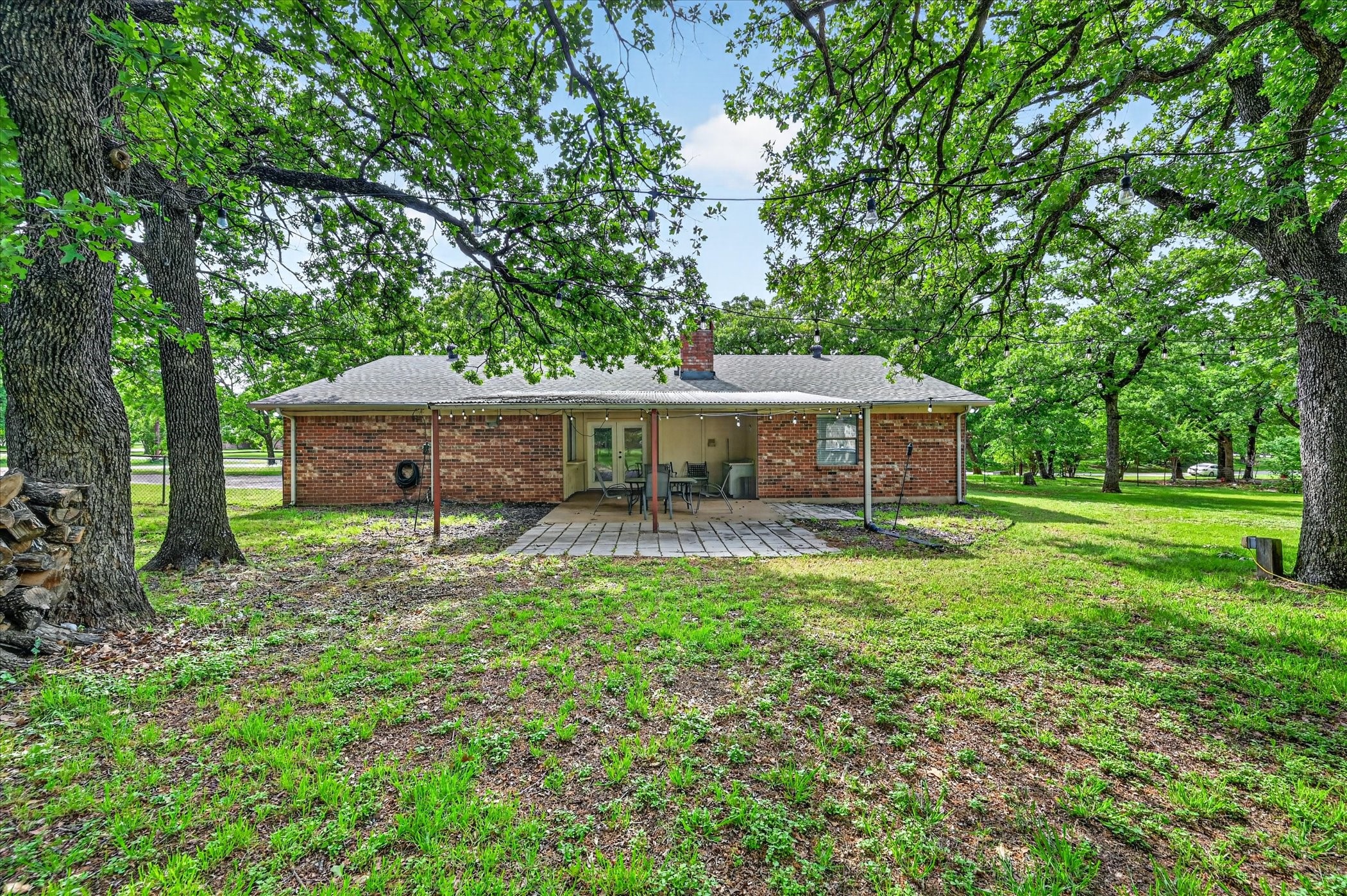 745 Carol Lane Burleson TX 76028