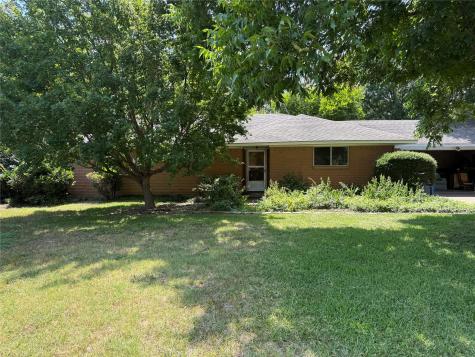 713 Hilltop Circle Desoto TX 75115