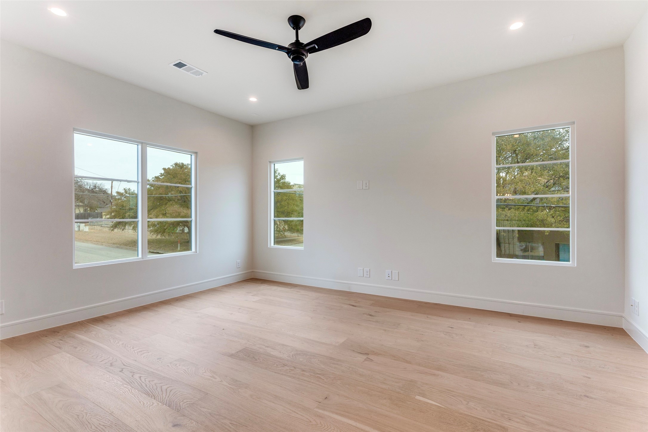 5501 Pershing Avenue Fort Worth TX 76107