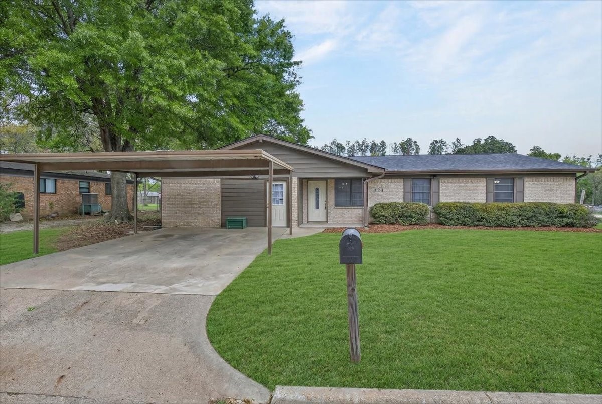 123 Carroll Drive Athens TX 75752