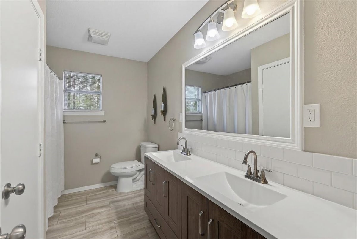 123 Carroll Drive Athens TX 75752