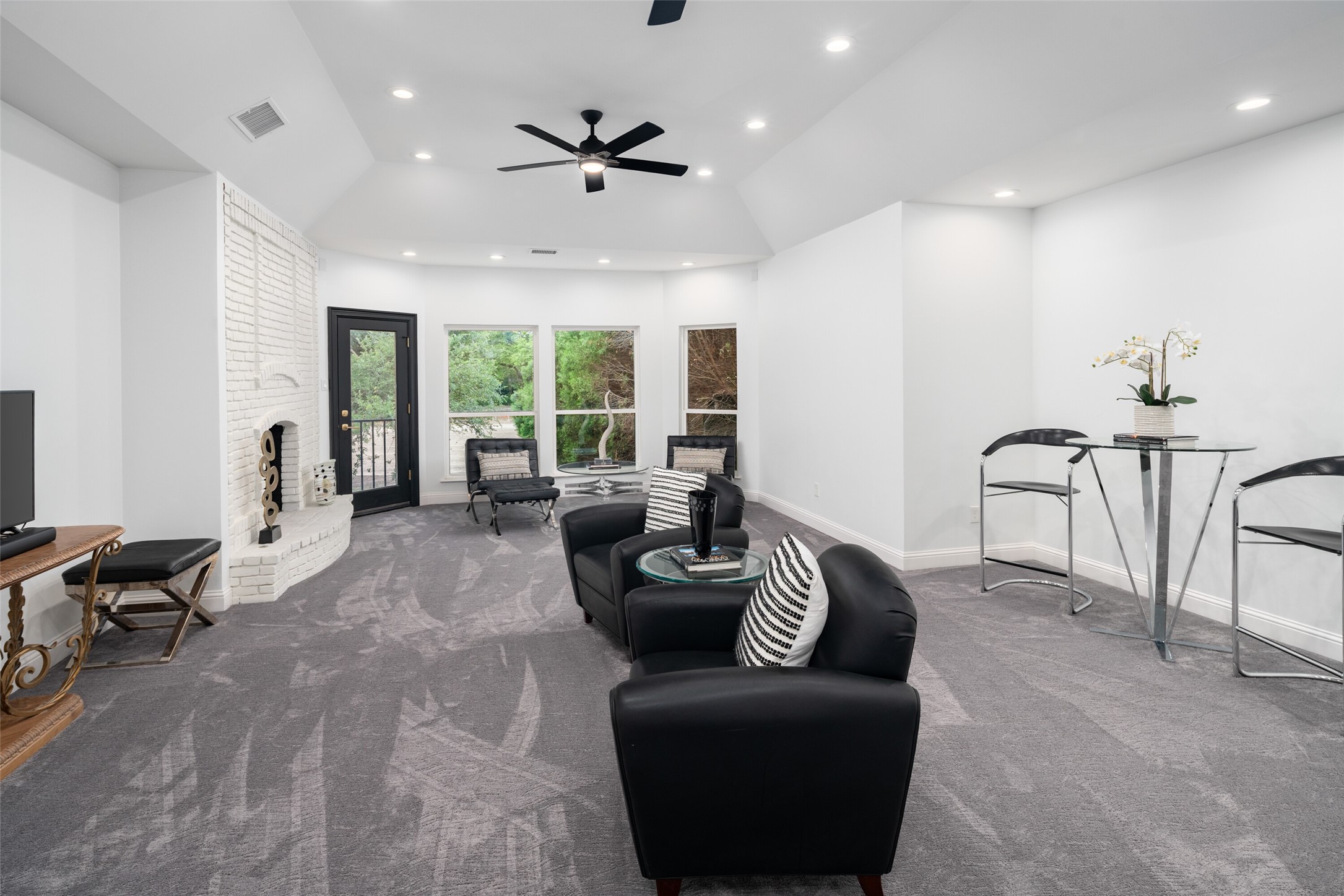 5919 Club Hill Place Dallas TX 75248