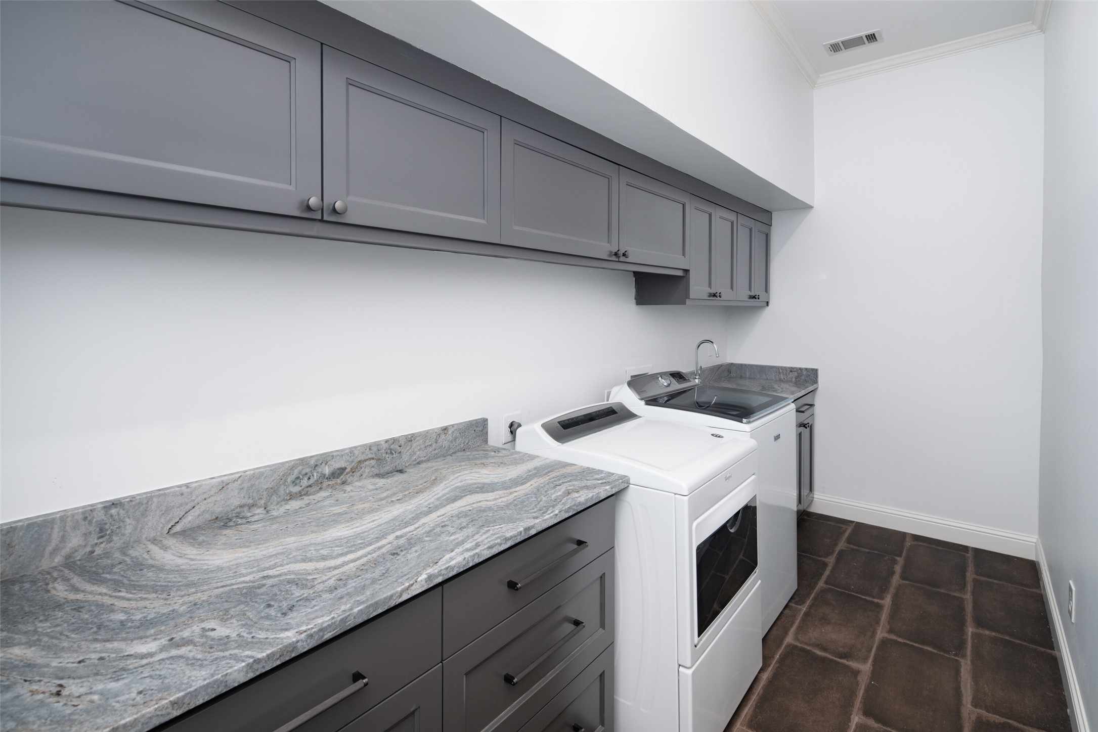 5919 Club Hill Place Dallas TX 75248
