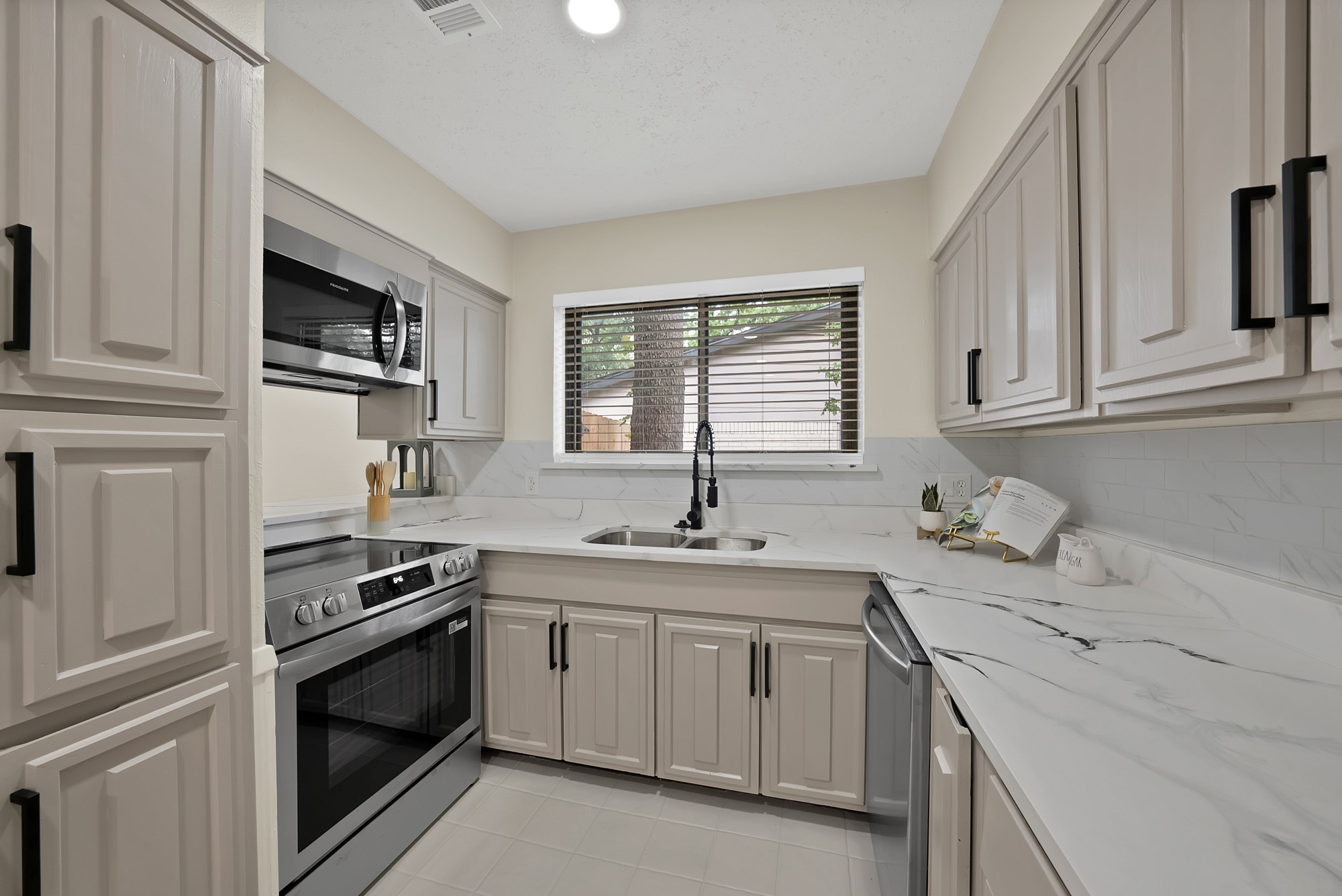 2912 Duff Drive Arlington TX 76013