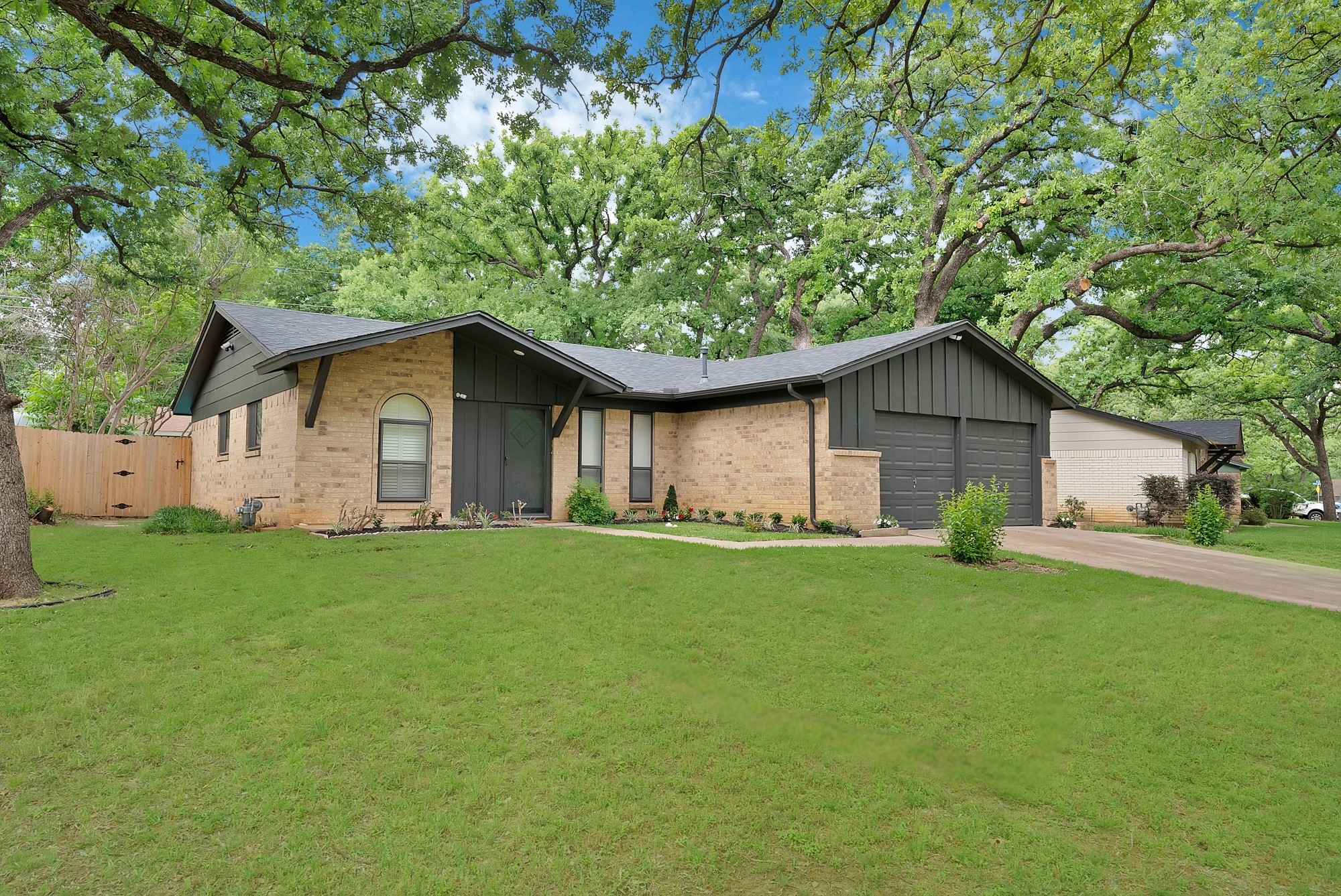 2912 Duff Drive Arlington TX 76013