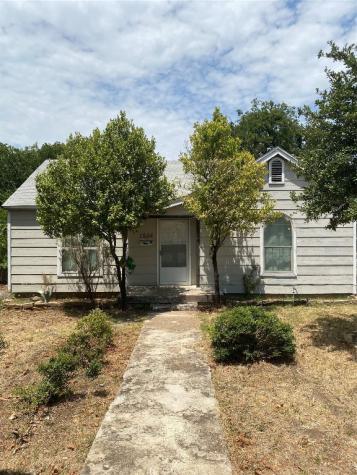 1504 W Gambrell Street Fort Worth TX 76115