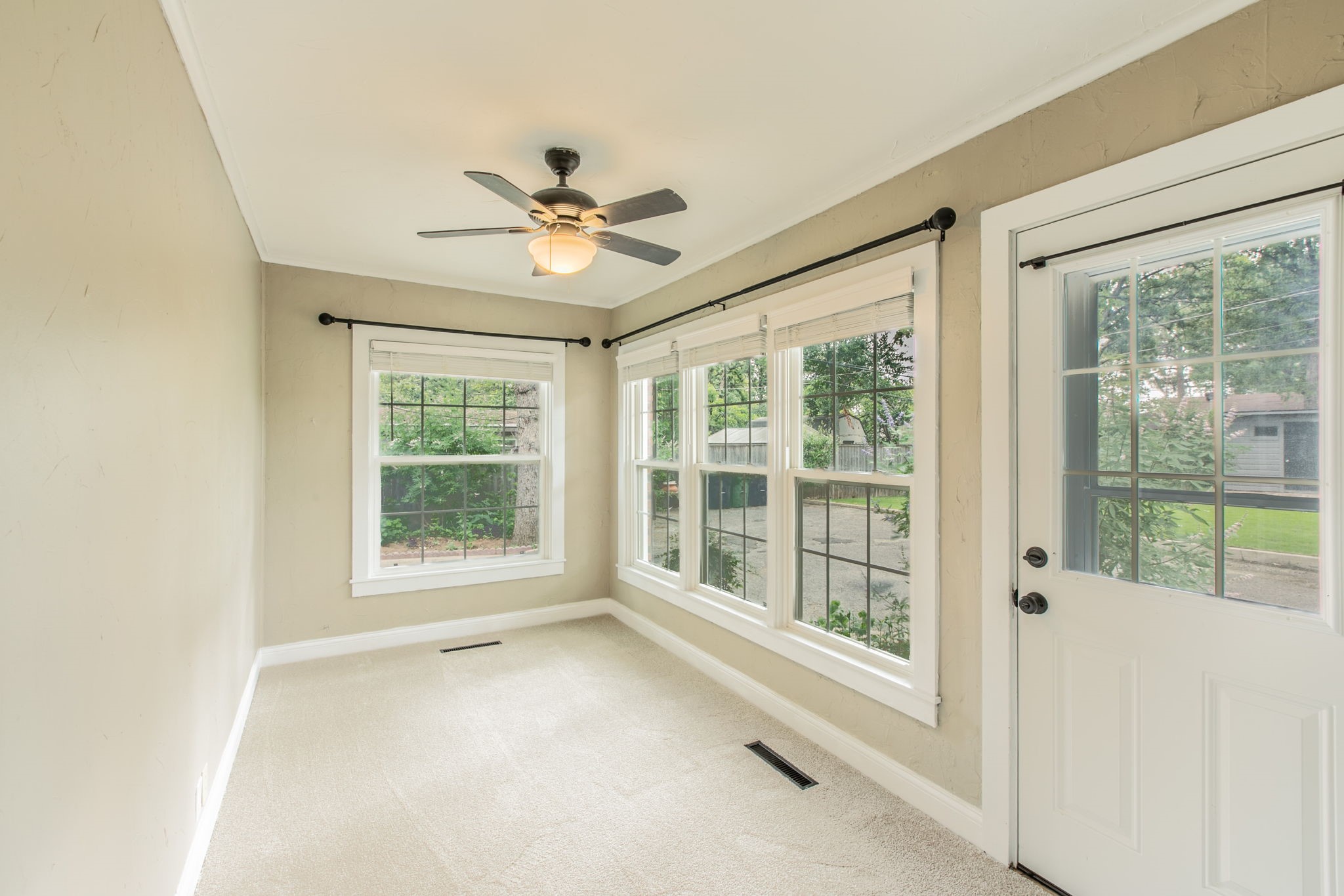 1312 W Lavender Lane Arlington TX 76013
